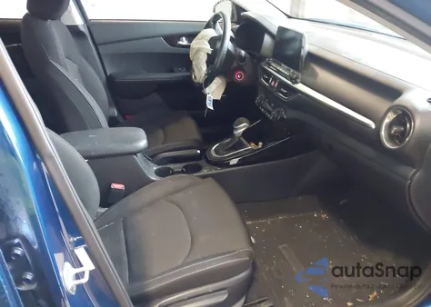 2019 Kia Forte S из США, поврежденный, VIN 3KPF34AD7KE015647